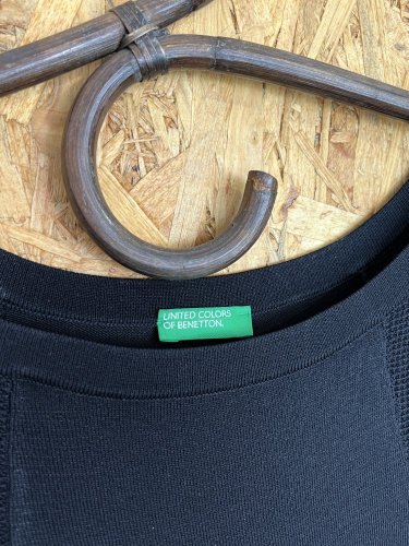 Černé šaty Benetton 65 % viskoza