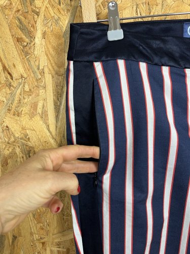 Oversize kalhoty Jones s podílem bavlny a viskozy