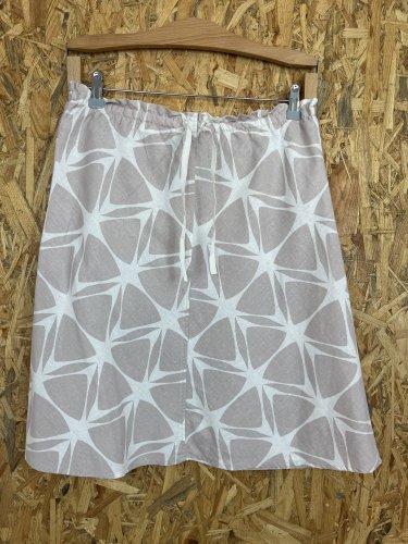 Lněná sukně H&M 55 % len 45 % viskoza