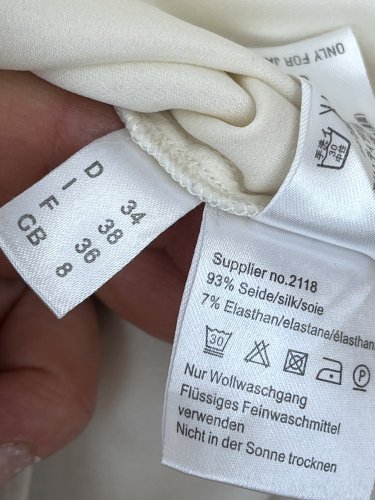 Hedvábná tunika Elégance 93 % hedvábí