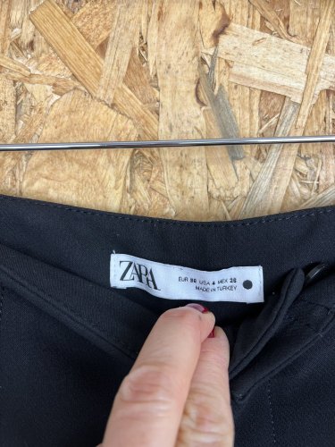 Široké kalhoty ZARA s podílem polyesteru a elastanu