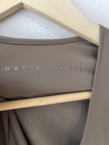 Elastické šaty Raffaello Rossi 73 % polyamid 27 % elastan