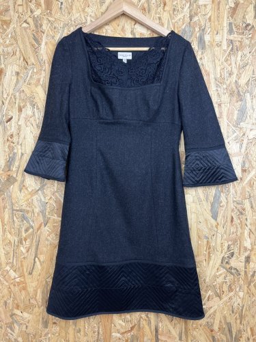 Zateplené šaty Karen Millen 70 % vlna
