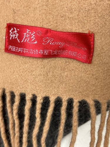 Vlněný šál Made in China s podílem vlny a polyamidu