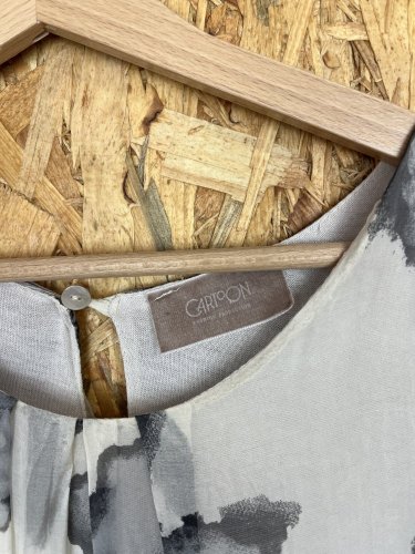 Hedvábné šaty Cartoon s podílem hedvábí