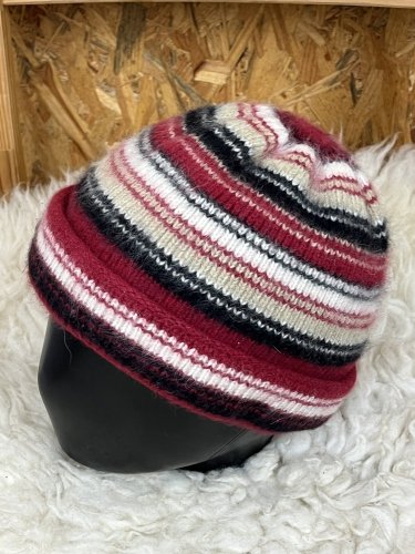 Zimní čepice Made in Germany s podílem angory a kašmíru