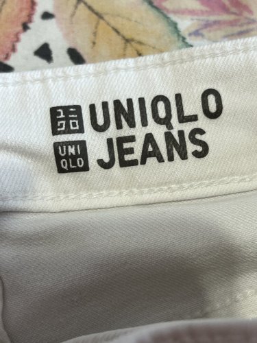 Skinny džíny Uniqlo s podílem bavlny a elastanu