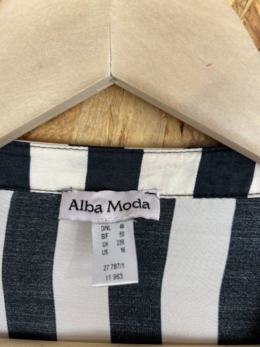 Oversize tunika Alba Moda 100 % viskoza