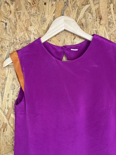 Hedvábný top Made in Madagascar 100 % hedvábí