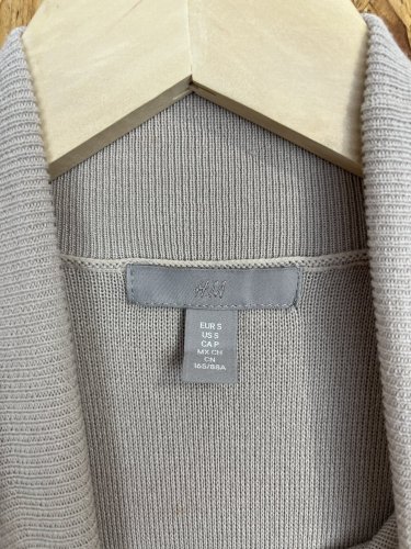 Roláková vesta H&M 23 % viskoza