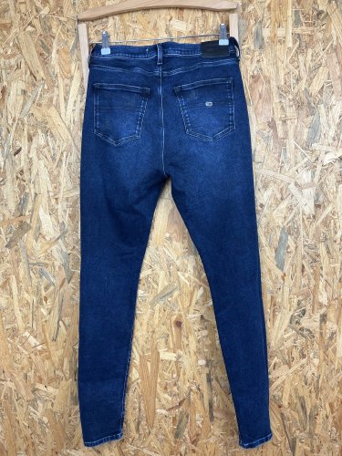 Trhané skinny džíny Tommy Hilfiger s podílem bavlny a elastanu