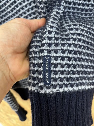 Pánský svetr Armani 80 % vlna
