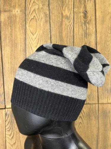 Dětská recyklovaná čepice Handmade s podílem vlny a kašmíru