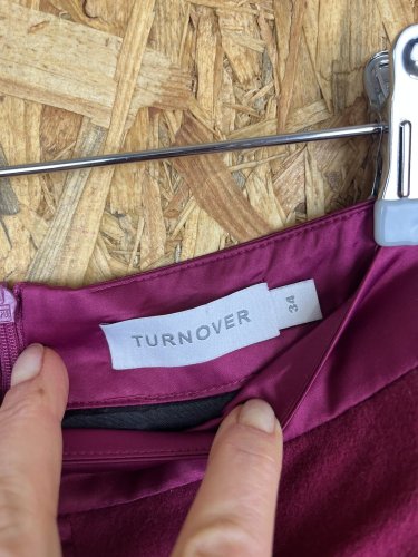 Vlněná sukně Turnover 70 % vlna 5 % kašmír