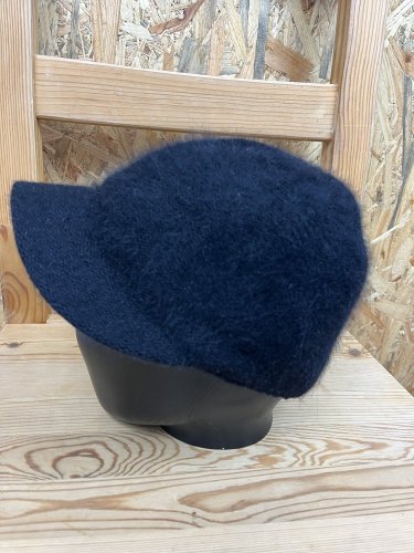 Zimní kšiltovka H&M 50 % vlna 40 % angora