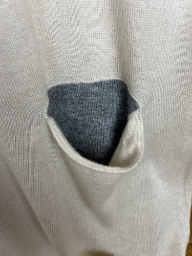 Prodloužený svetr Made in Germany s podílem kašmíru, vlny a polyamidu