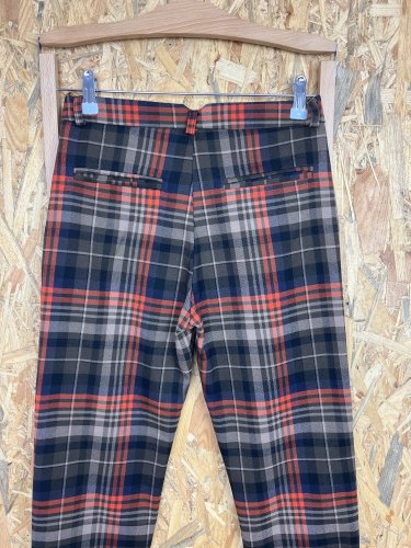 Kalhoty Please 66 % polyester 33 % viskoza