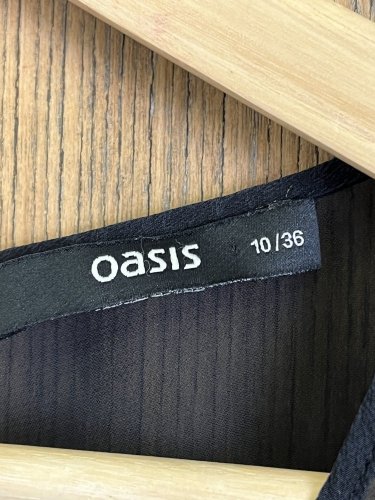 Hedvábný top Oasis 100 % hedvábí