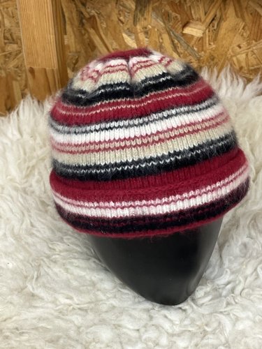 Zimní čepice Made in Germany s podílem angory a kašmíru