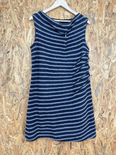 Vlněné šaty Deerberg 80 % vlna 20 % bavlna