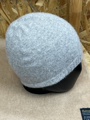 Zimní čepice Benetton 70 % vlna 10 % angora