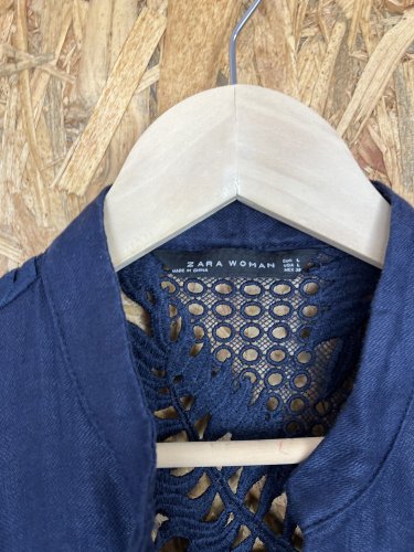 Nadčasové šaty ZARA s podílem lnu a bavlny