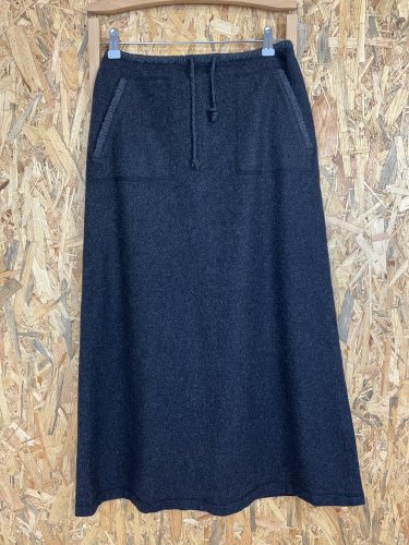 Vlněná sukně InWear 75 % vlna