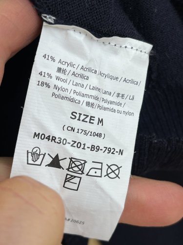 Pánský svetr GUESS 41 % vlna