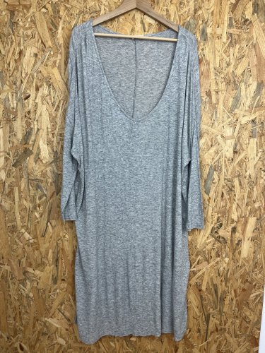 Oversize šaty American Vintage 83 % viskoza 15 % vlna