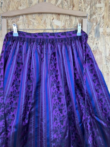 Hedvábná zástěra Made in Italy 100 % hedvábí