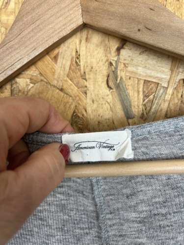 Oversize šaty American Vintage 83 % viskoza 15 % vlna