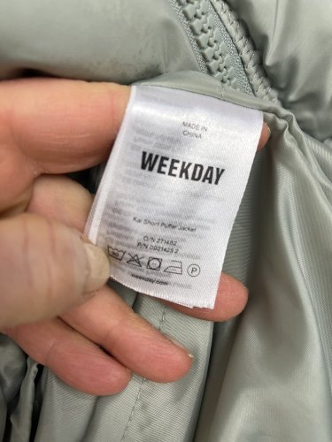 Prošívaná bunda Weekday 100 % polyester