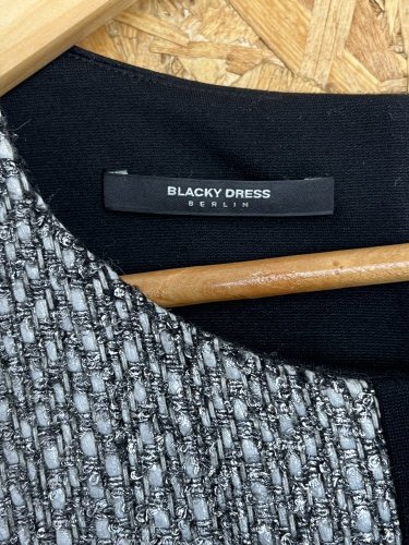 Šaty Blacky Dress 6 % vlna 9 % bavlna