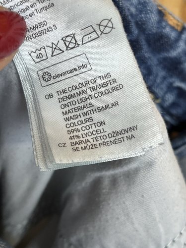 Trhané džíny H&M 59 % bavlna 41 % lyocel
