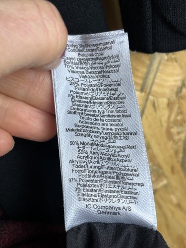 Šaty Tiger of Sweden 70 % viskoza