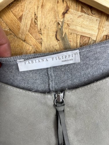 Šaty Fabiana Filippi s podílem kašmíru a kůže