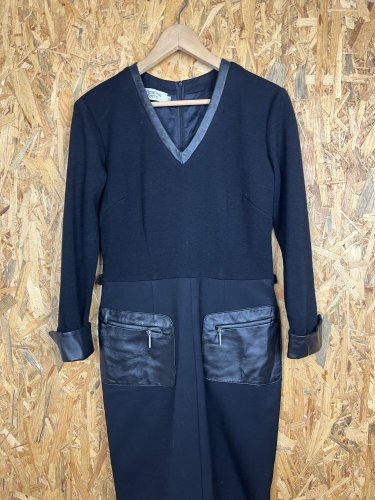 Luxusní šaty Annalisa Ferro 92 % vlna a 100 % kůže