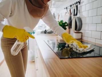 Zápach spáleného plastu ve vašem domě? Zde je, co s tím dělat