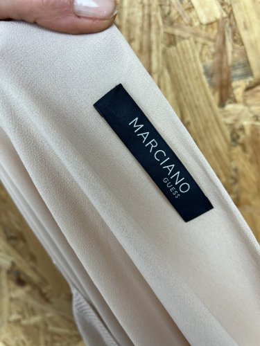 Svetr GUESS 74 % viskoza