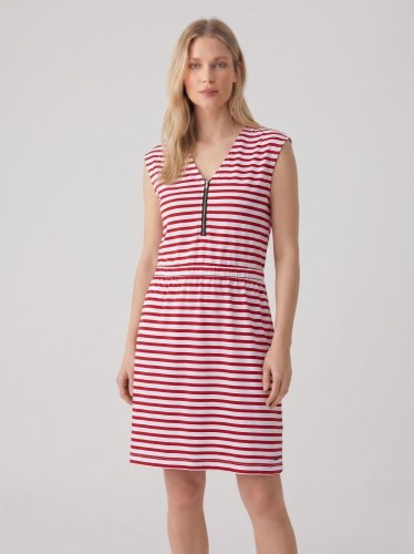 Šaty Tommy Hilfiger 100 % viskoza