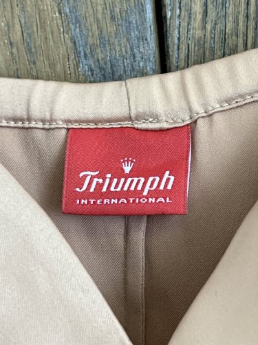 Romantická košilka Triumph s podílem lycry a elastanu