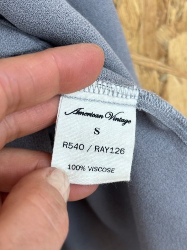 Šaty American Vintage 100 % viskoza