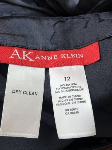 Námořní sukně Anne Klein 66 % viskoza 34 % hedvábí