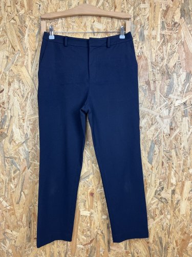 Námořní kalhoty Uniqlo 68 % polyester 28 % viskoza