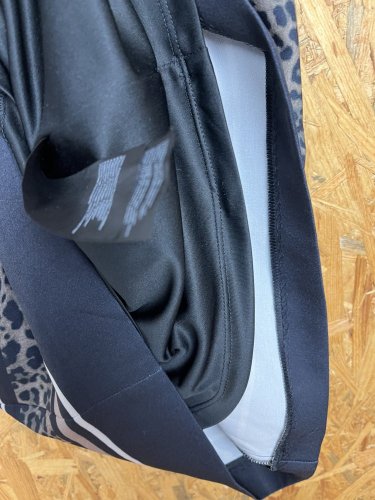 Tygrované šaty Comma, 87 % polyester 13 % elastan