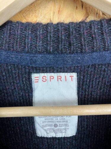 Vlněný svetr Esprit 70 % vlna