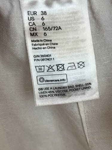 Kraťasy H&M 55 % len 45 % viskoza