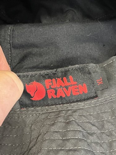 Cestovatelský klobouk Fjallraven 65 % polyester