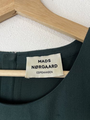 Krásné šaty Mads Norgaard 100 % polyester