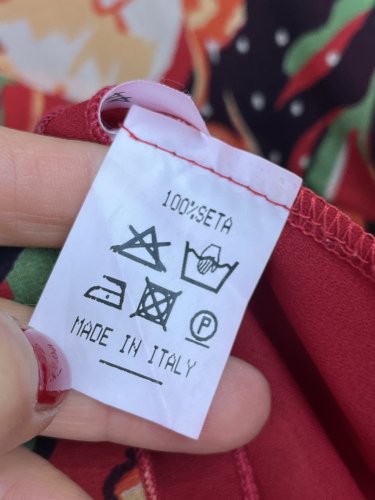 Hedvábný top Alberto Fabiani 100 % hedvábí